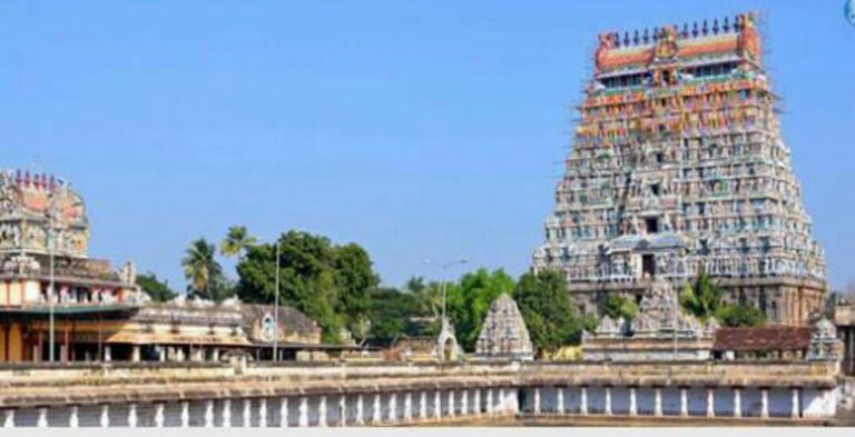 வெளியூர் பக்தர்களுக்கு அனுமதி இல்லை