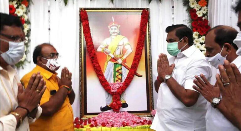 முதல்வர் மலர் தூவி மரியாதை செலுத்தினார்.