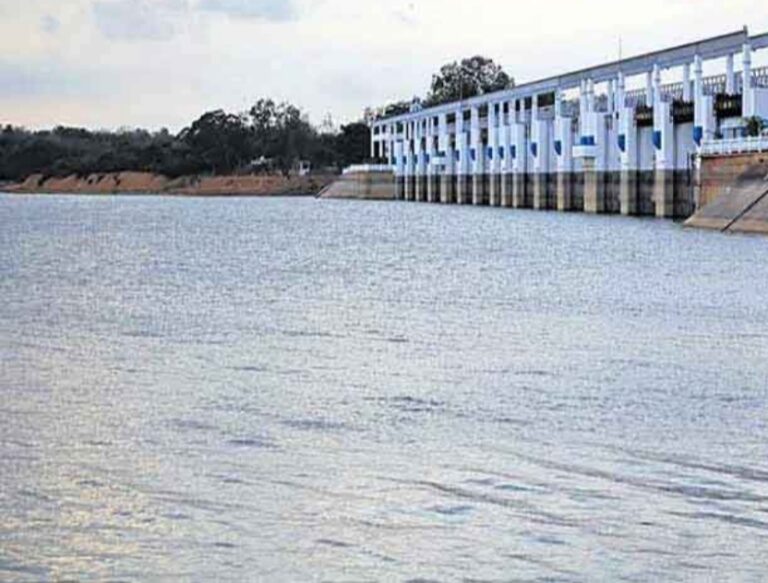 பூண்டி ஏரிக்கு கிருஷ்ணாநீர் திறப்பு குறைப்பு,