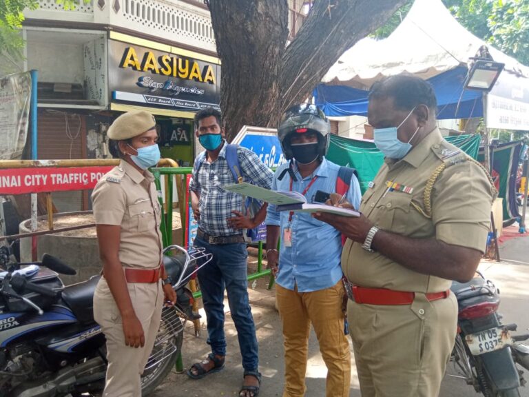 முகக் கவசம் அணியாமல் செல்வோருக்கு 200/-அபராதம்