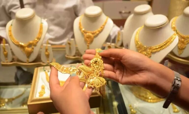 Jewelery prices in Chennai rose by Rs 160 to sell at Rs 50,880