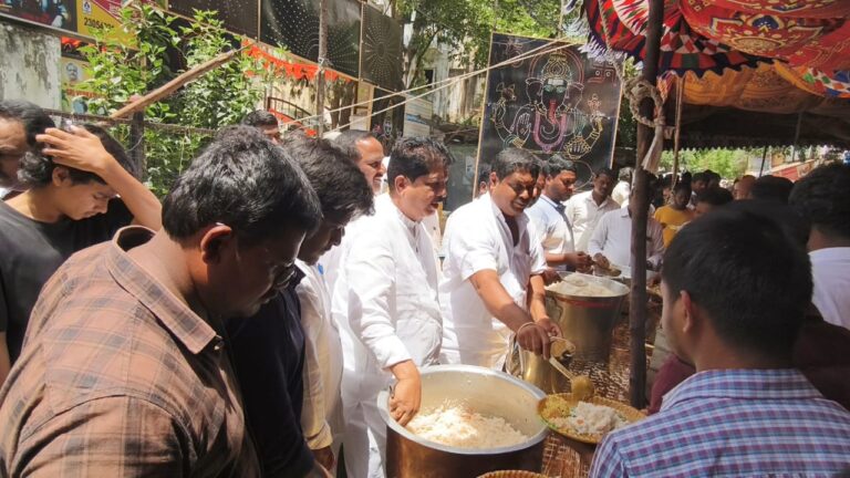 వినాయక నవరాత్రుల సందర్భంగా ఈరోజు కూకట్పల్లి ఎమ్మెల్యే