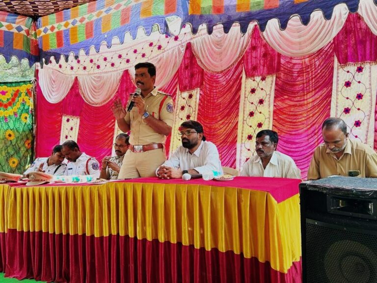 బి ఆర్ టి యునియన్ ఆటో డ్రైవర్ల అవగాహన సాధసు