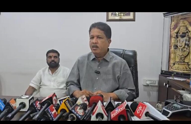 బిఆర్ఎస్ వర్కింగ్ ప్రెసిడెంట్ కేటీఆర్ అక్రమ కేసులపై స్పందించిన ఎమ్మెల్యే మాధవరం కృష్ణారా
